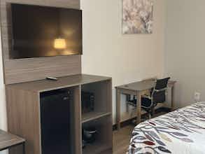 Hotel Red Roof Inn & Suites Middleborough photo 5