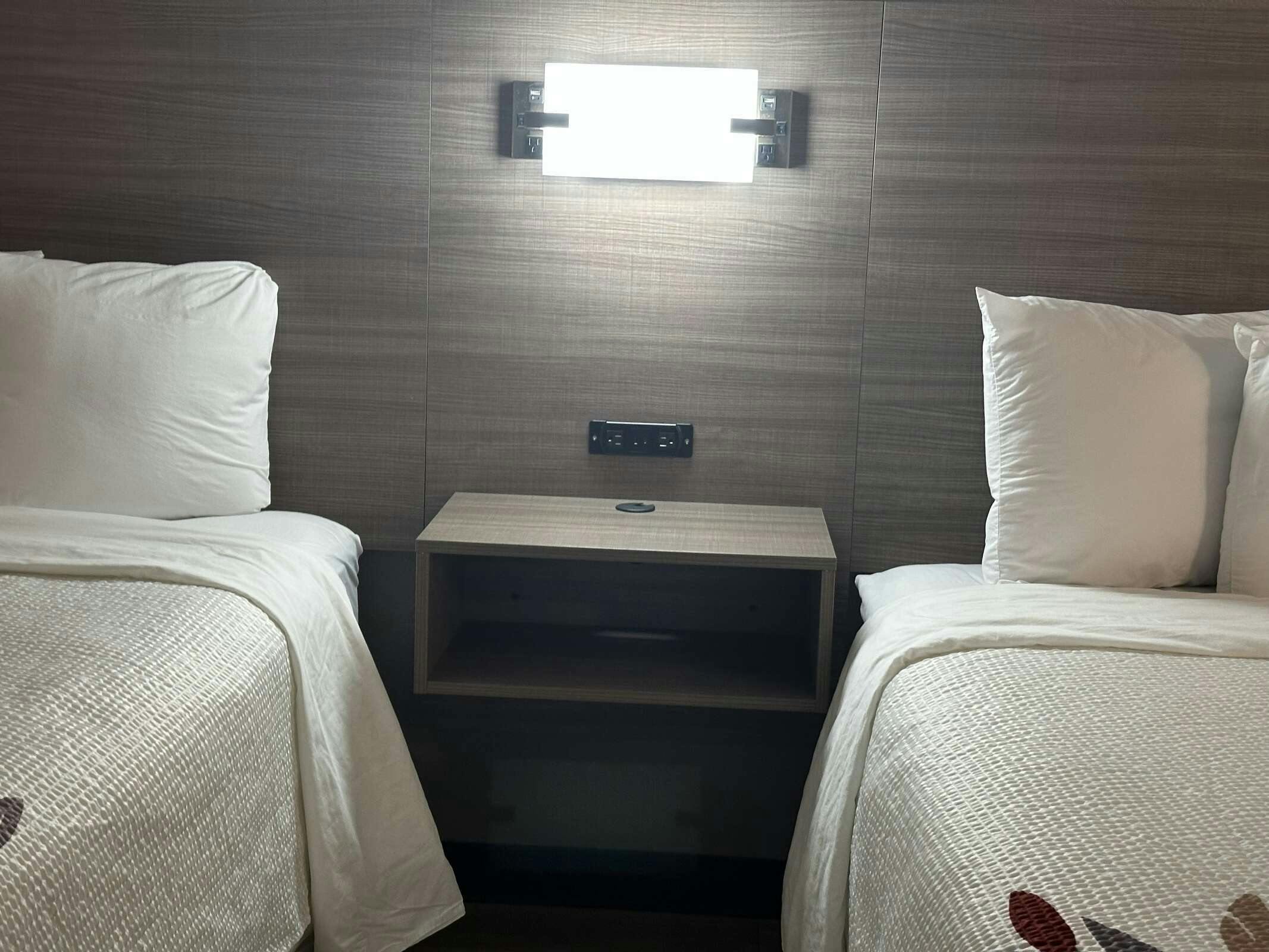 Hotel Red Roof Inn & Suites Middleborough photo 4