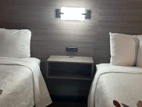 Hotel Red Roof Inn & Suites Middleborough photo 4