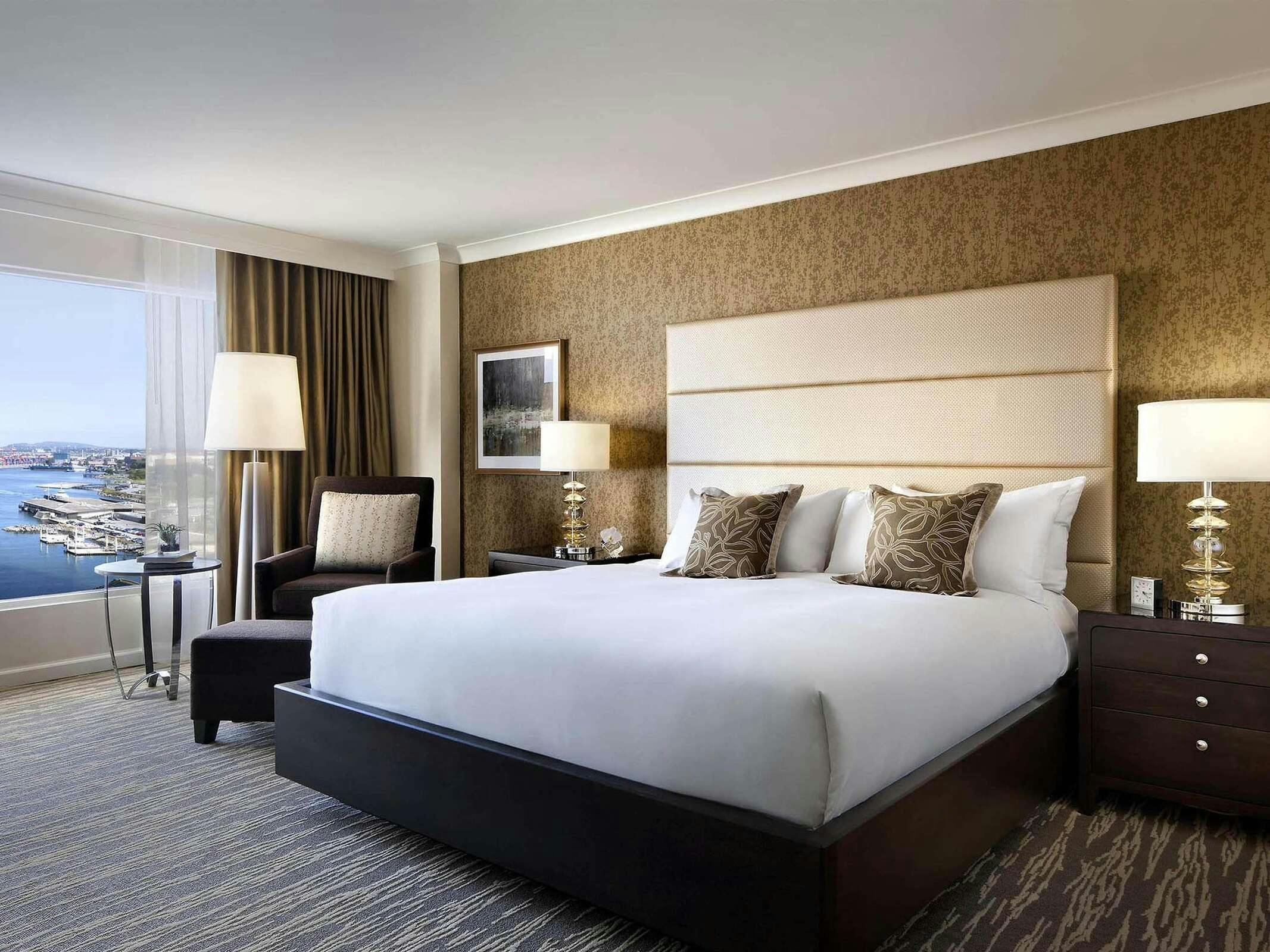 Hotel The Fairmont Waterfront photo 2