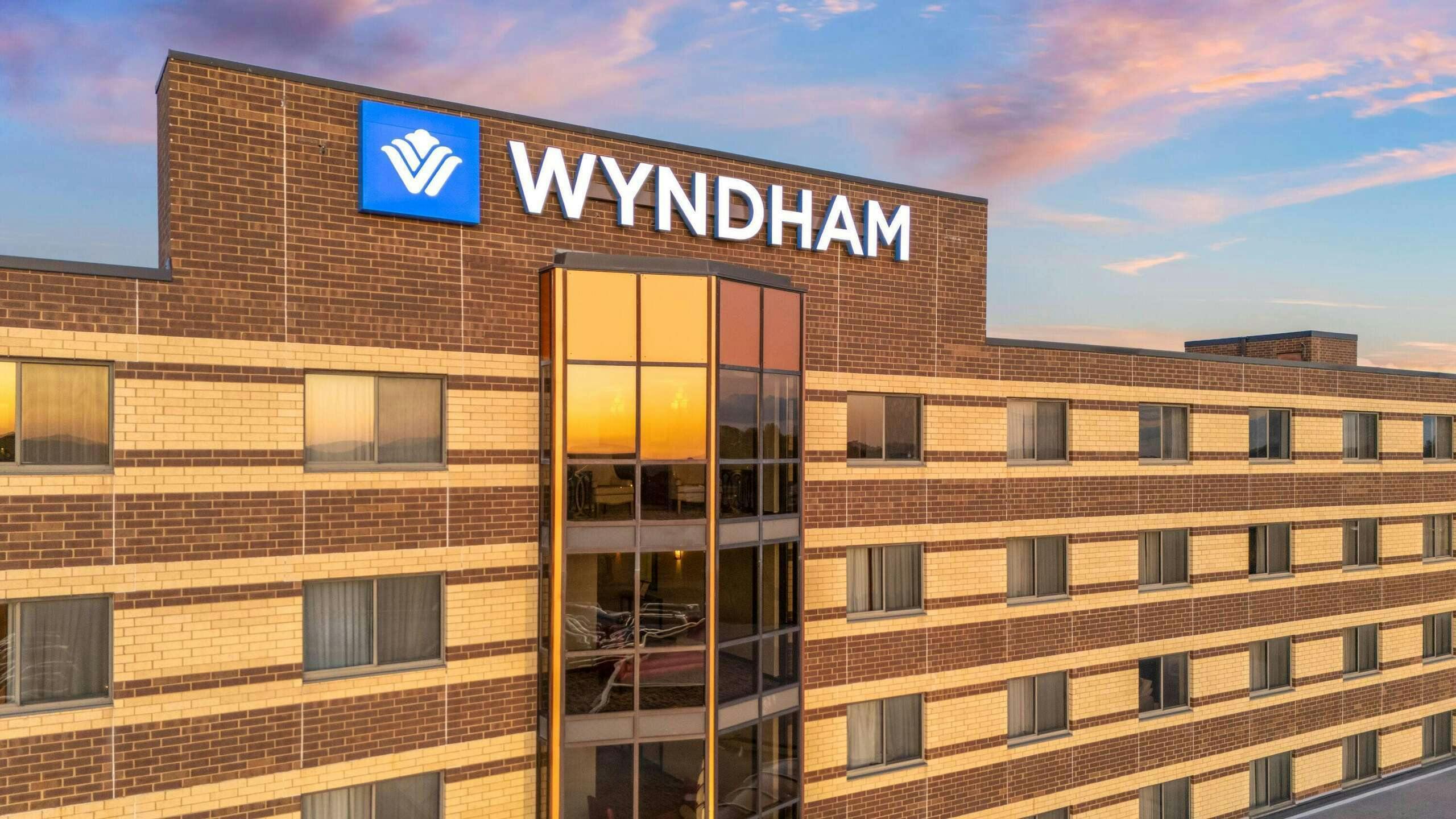 Hotel Wyndham Burnsville Minneapolis photo 2