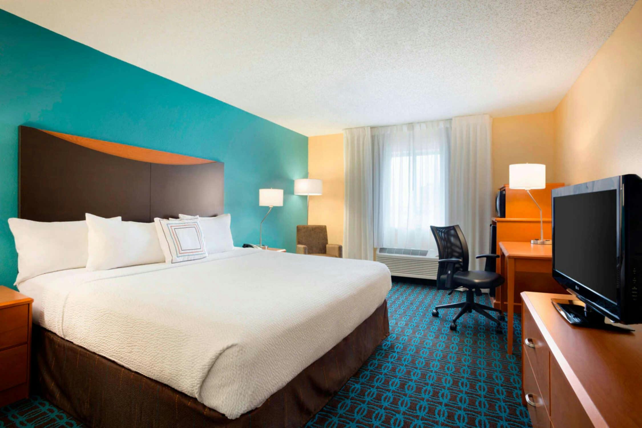 Hotel Fairfield Inn & Suites Fort Worth University Drive photo 3