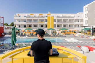 Hotel Ryans Lolas photo 1