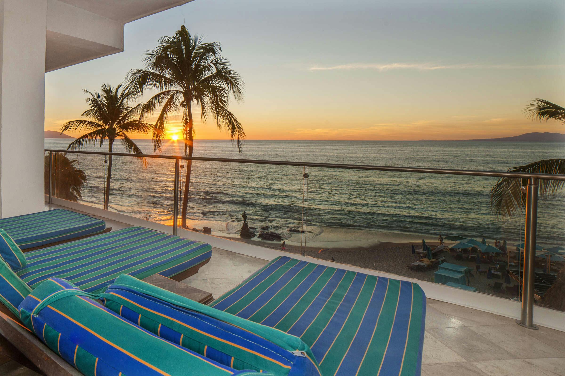 Vallarta Shores Beach Hotel
