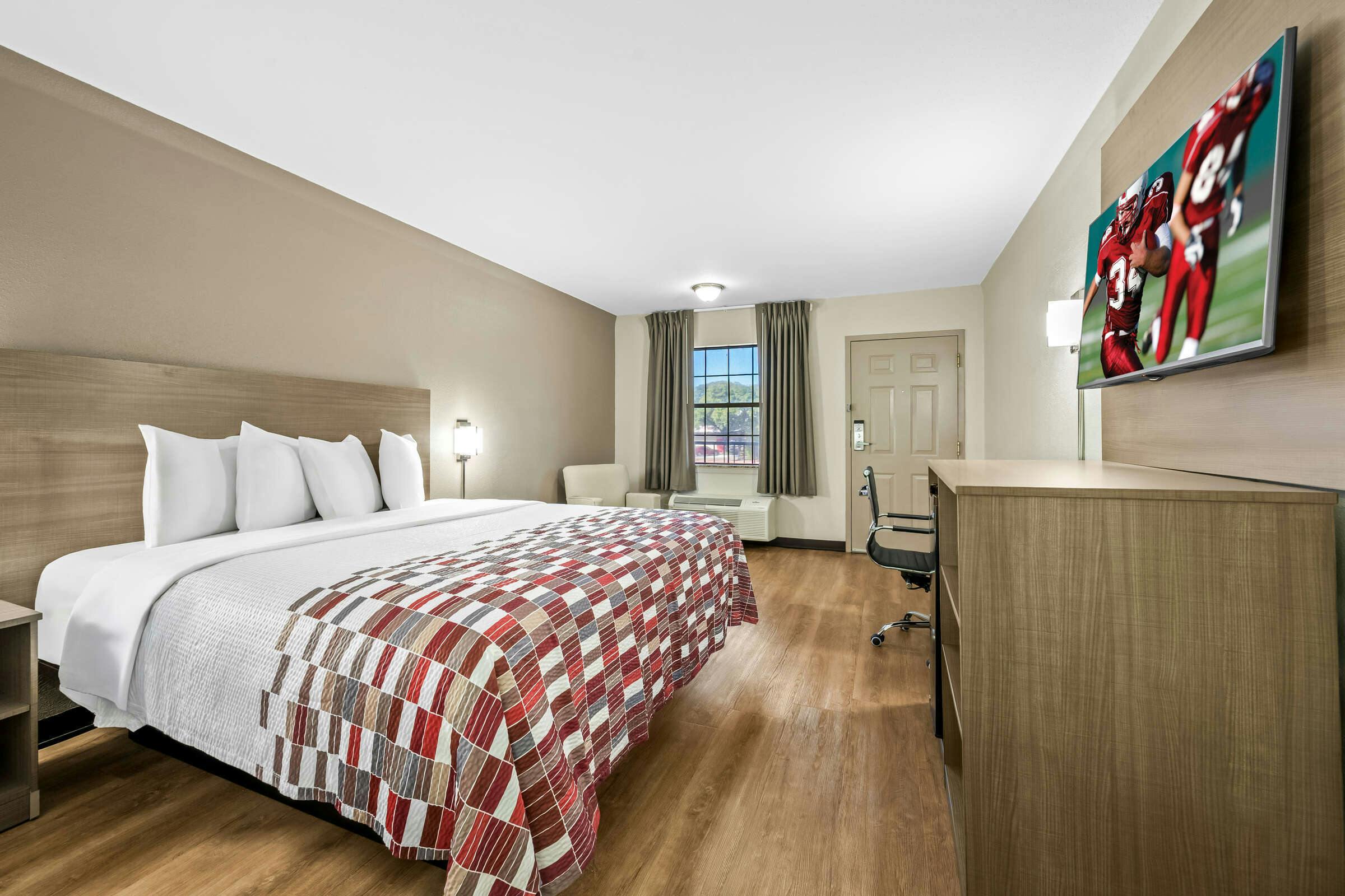 Hotel Red Roof Inn College Station photo 3