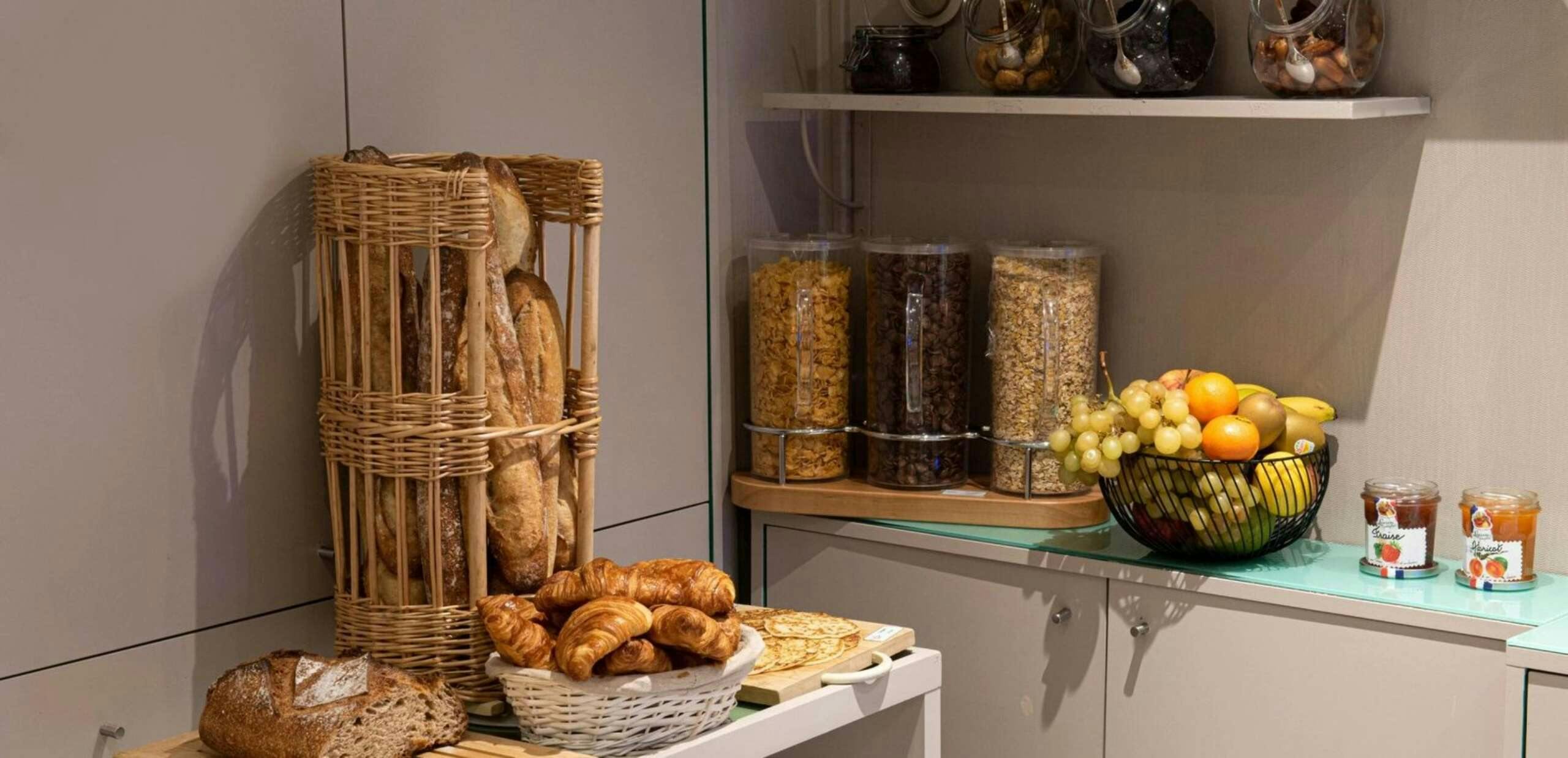 Hotel Jardins de Paris Montmartre photo 3