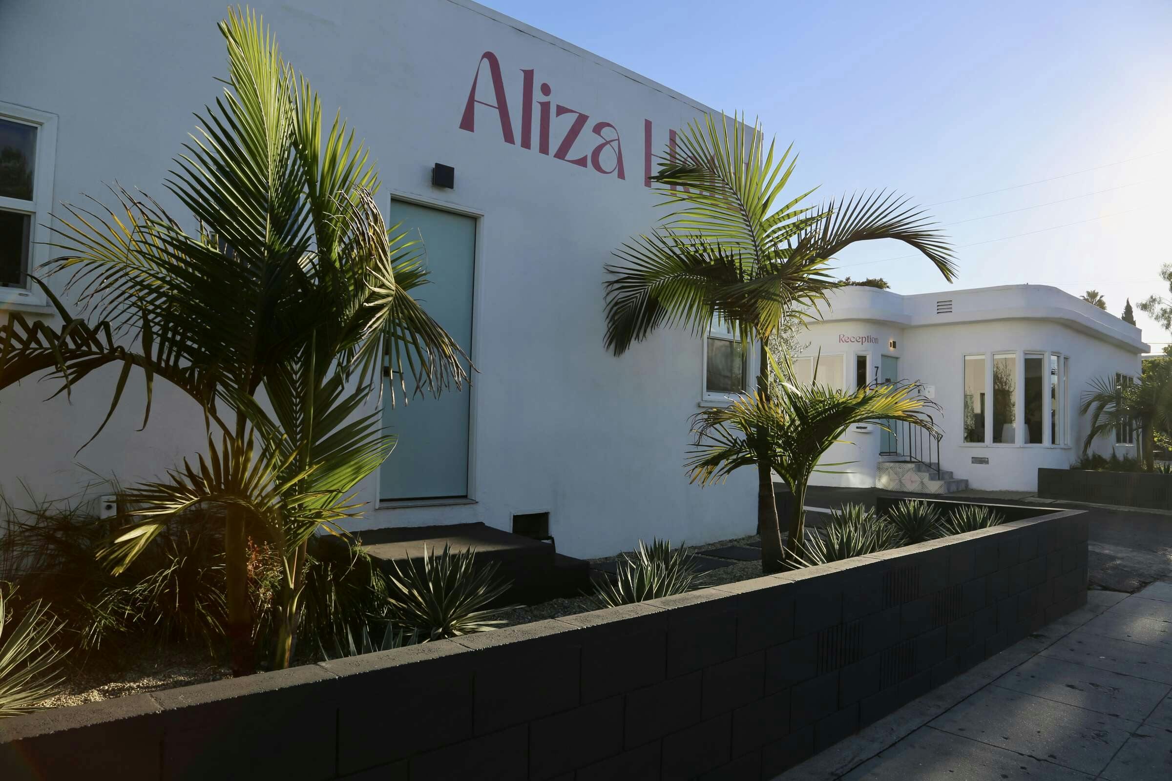 Aliza Hotel
