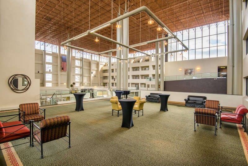 Hotel Crowne Plaza Indianapolis Airport By Ihg photo 3