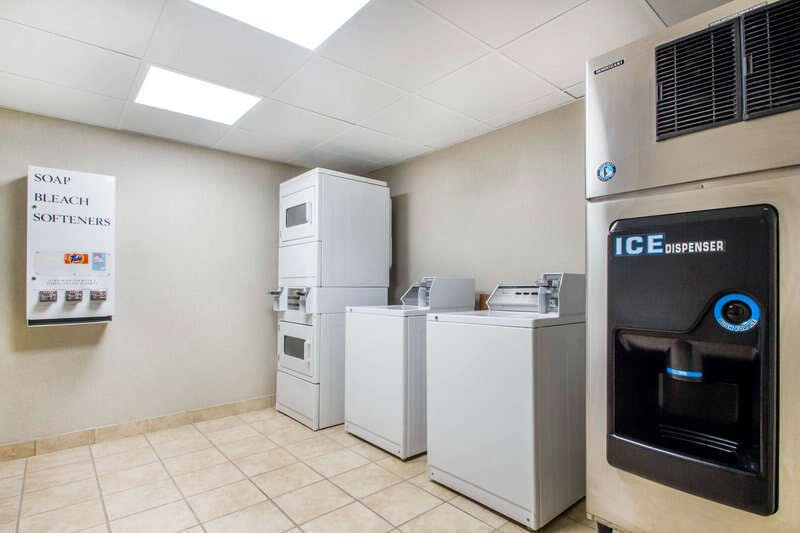 Hotel Holiday Inn Express & Suites Albany Airport Wolf Road By Ihg photo 1