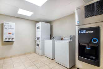 Hotel Holiday Inn Express & Suites Albany Airport Wolf Road By Ihg photo 1