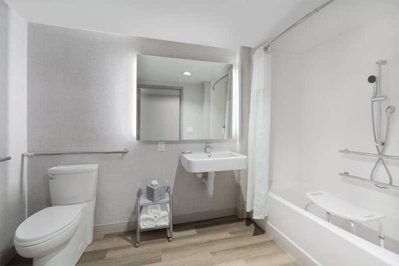 Hotel Holiday Inn Express St. Albans By Ihg photo 5