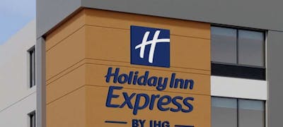 Holiday Inn Express & Suites Chicago West Oak Park By Ihg