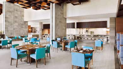 Hotel Holiday Inn Dubai Al Maktoum Airport By Ihg photo 4