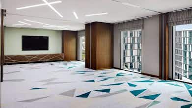Hotel Holiday Inn Dubai Al Maktoum Airport By Ihg photo 5