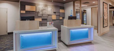 Holiday Inn Express Fall River North By Ihg