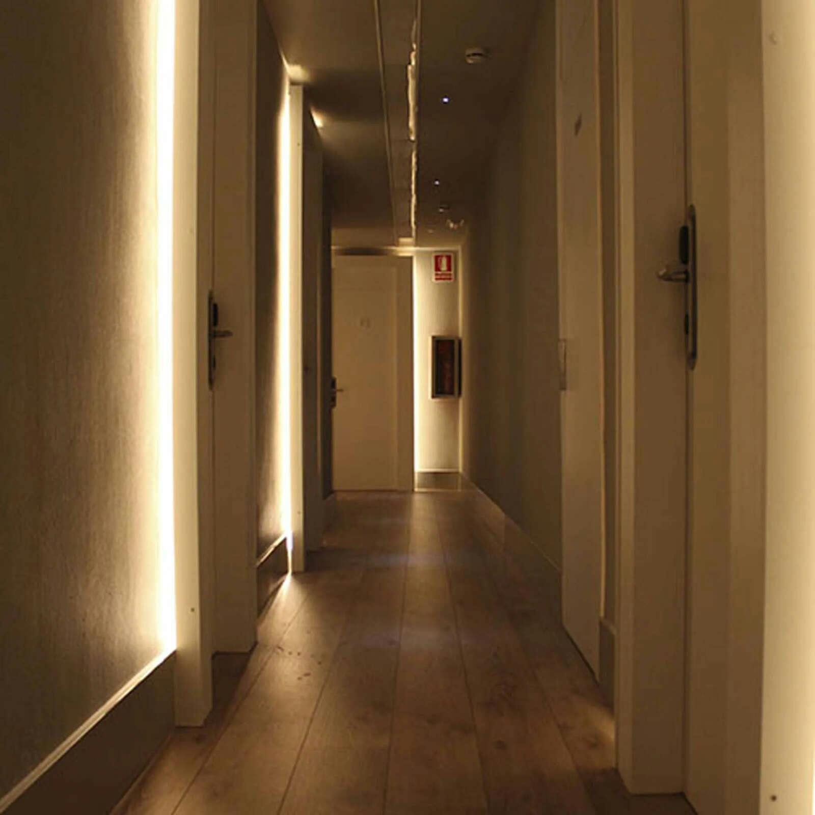 Hotel chic&basic Tallers Hostal photo 4