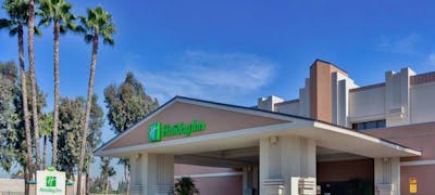 Holiday Inn & Suites Anaheim (1 Blk/Disneyland®) By Ihg