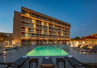 Hotel Holiday Inn Oxnard Ventura By Ihg photo 4