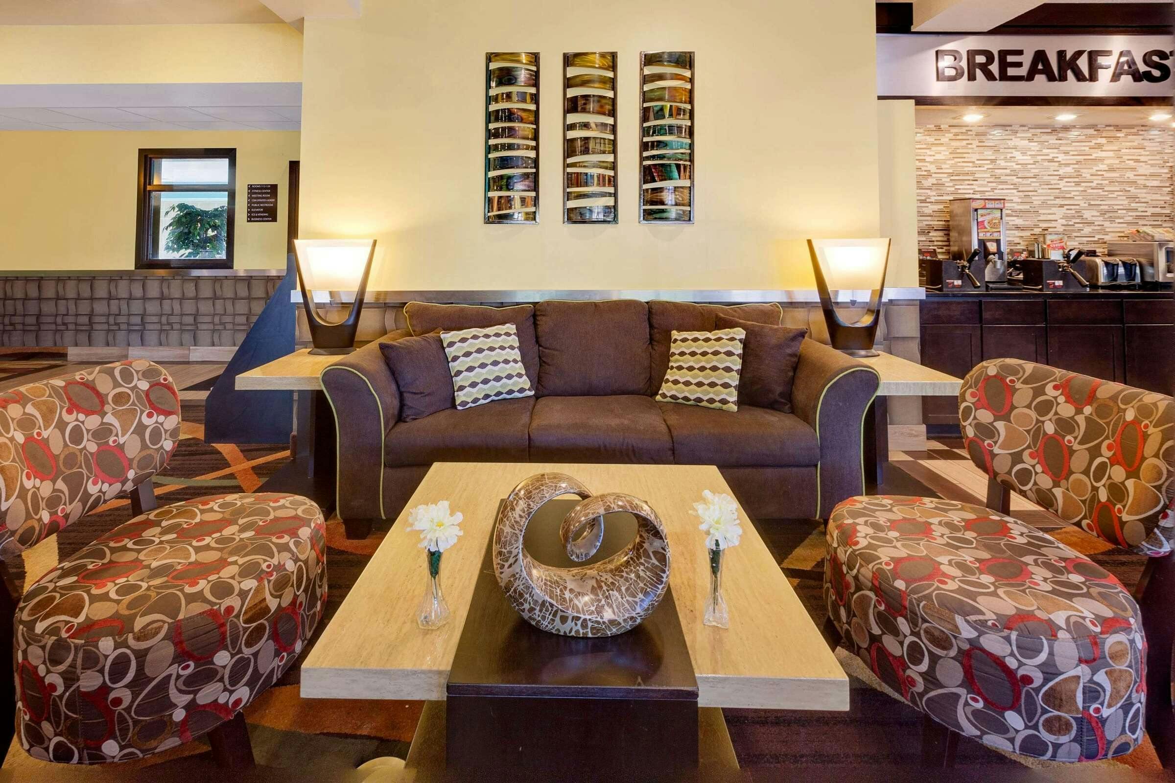 Hotel Super 8 Akron Green Uniontown photo 2