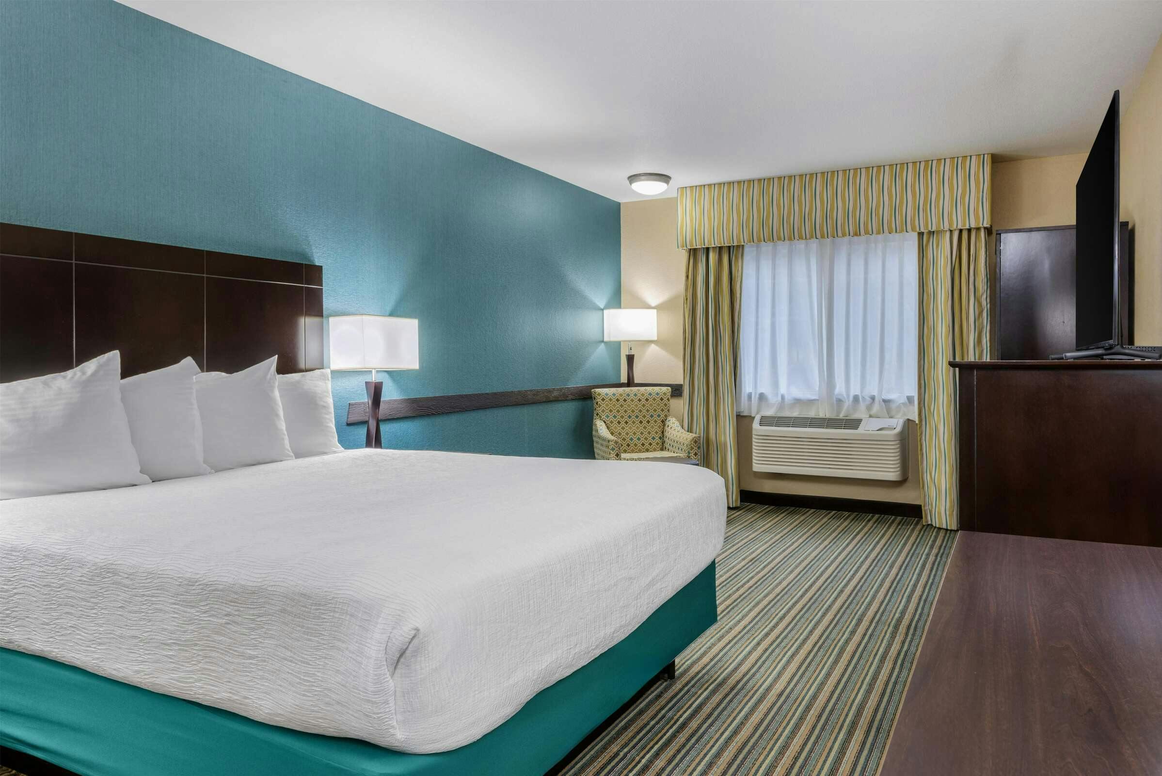 Hotel Best Western Long Beach Inn photo 1