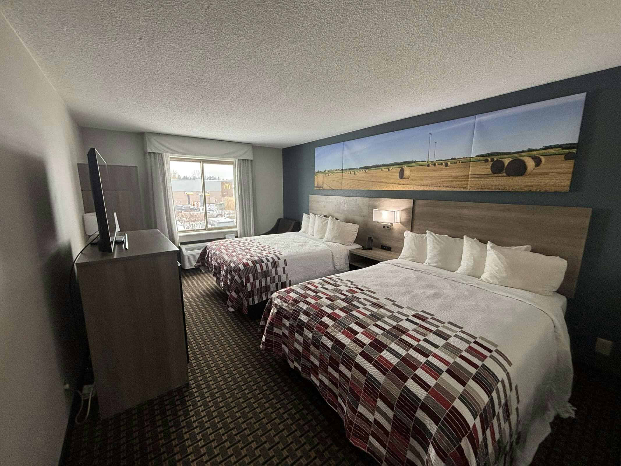 Hotel Red Roof Inn & Suites Tomah photo 3