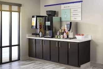 Hotel Garner Hotel Virginia Beach North By Ihg photo 2