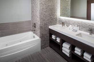 Hotel Hotel Indigo Flushing Laguardia By Ihg photo 2