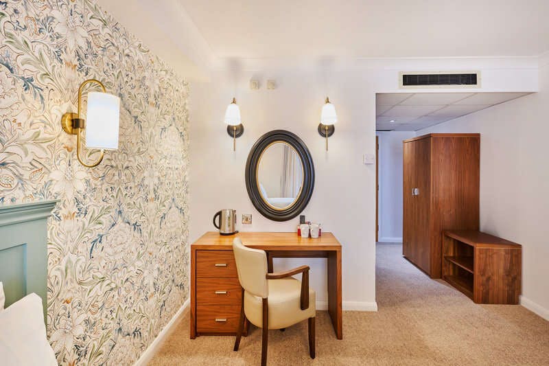 Hotel Independent (SPHC) MILFORD HALL SALISBURY by IHG photo 2