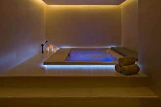 Hotel Voco Doha West Bay Suites By Ihg photo 1