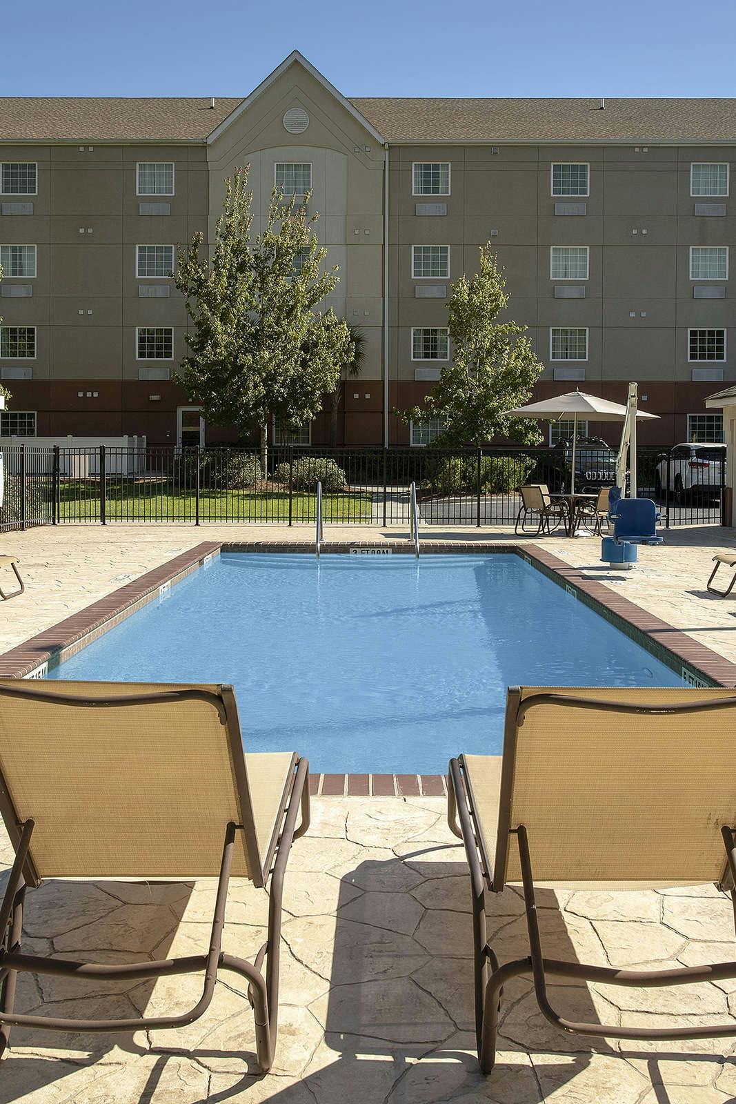 Hotel Candlewood Suites Bluffton photo 5