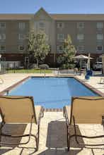 Hotel Candlewood Suites Bluffton photo 5