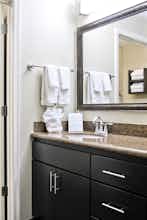 Hotel Staybridge Suites Charlotte Ballantyne photo 4