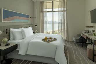 Hotel Vignette Collection TH8 PALM DUBAI BEACH RESORT by IHG photo 1