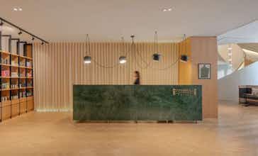 Hotel Staybridge Suites Dubai Internet City By Ihg photo 1