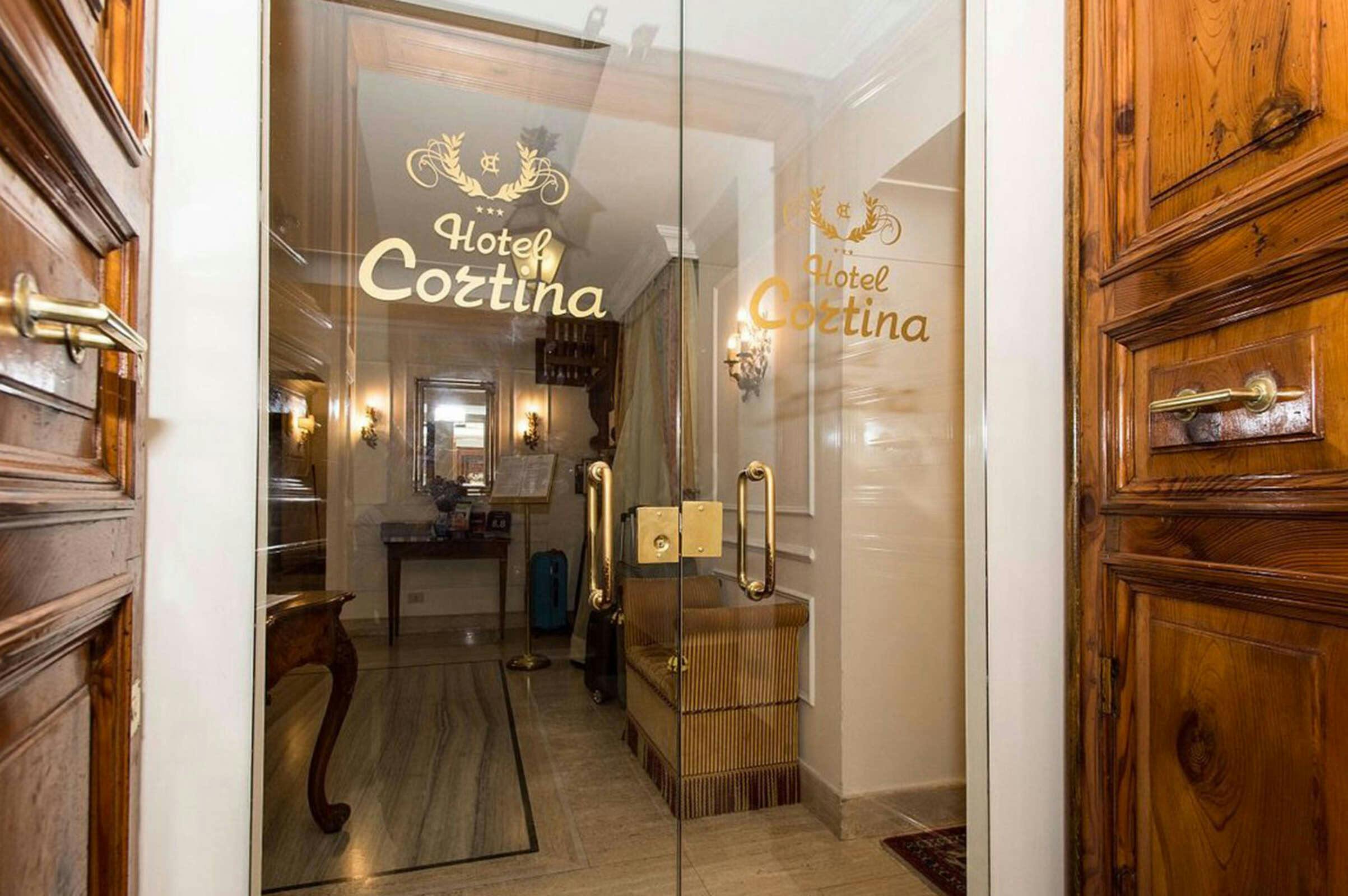Hotel Hotel Cortina photo 1