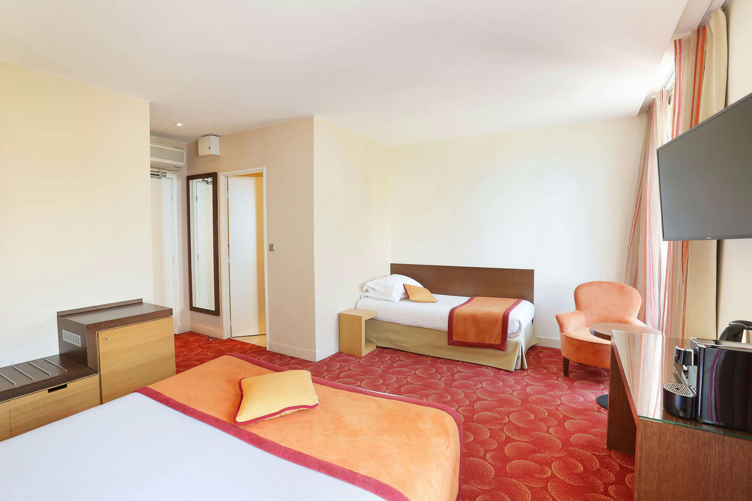 Hotel Le Grand Hotel de Normandie photo 2