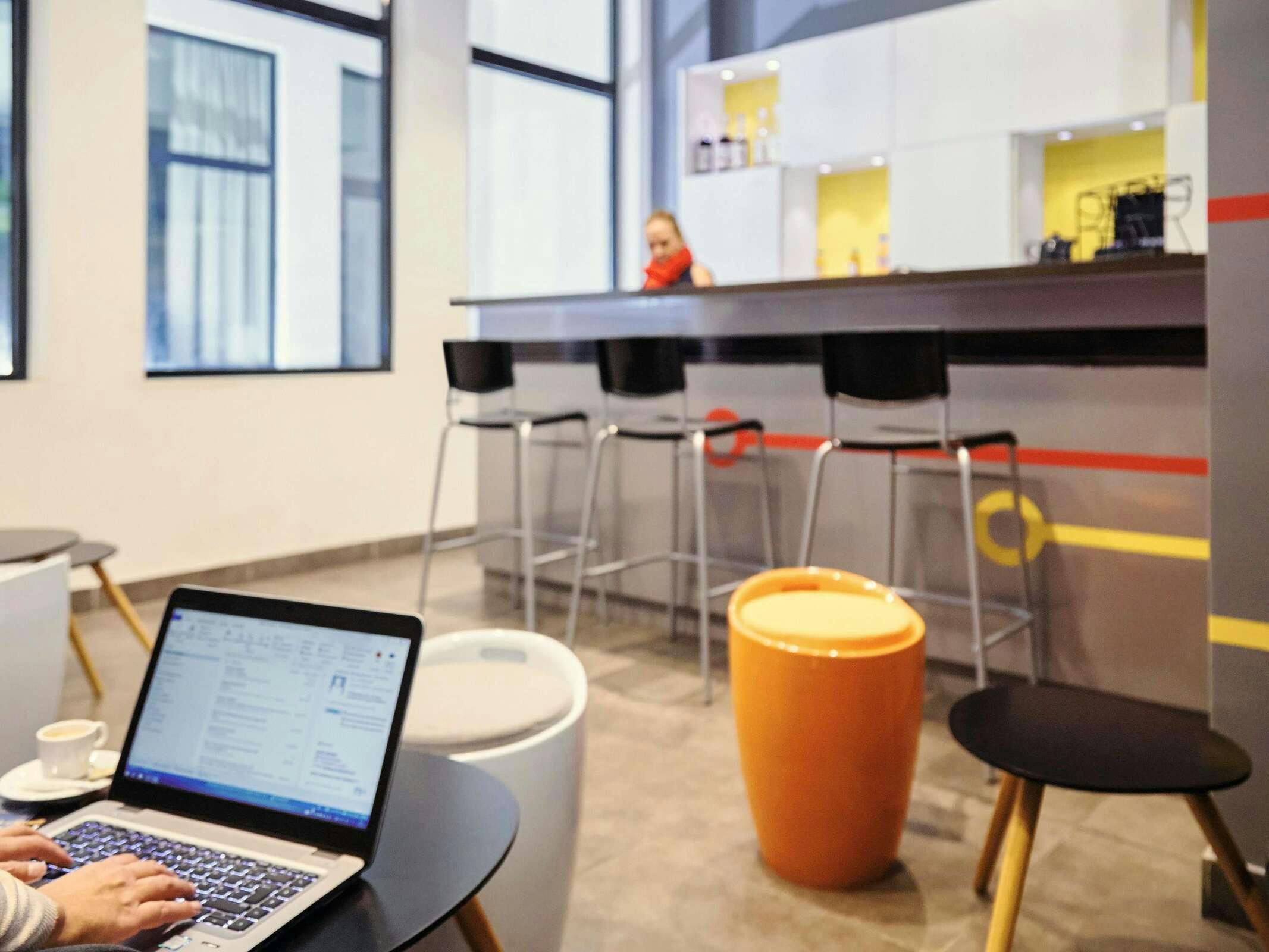 Hotel Ibis Styles Marseille Gare Saint Charles photo 3