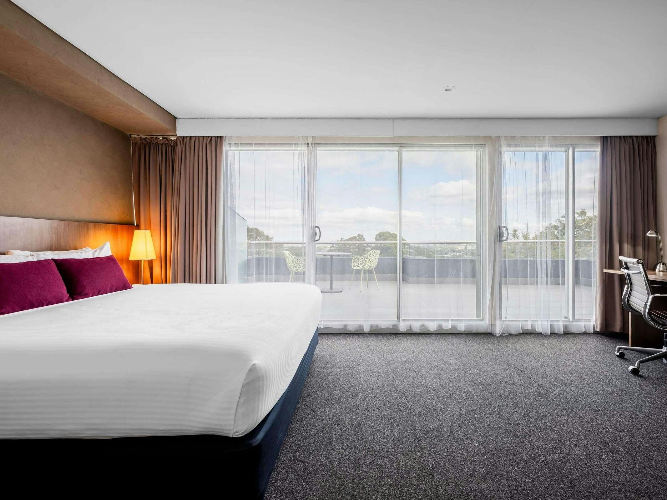 Hotel Mercure Sydney St Leonards photo 1