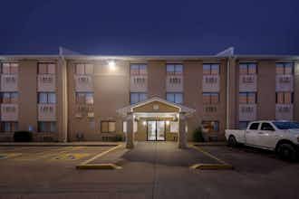 Hotel Super 8 Evansville East photo 2