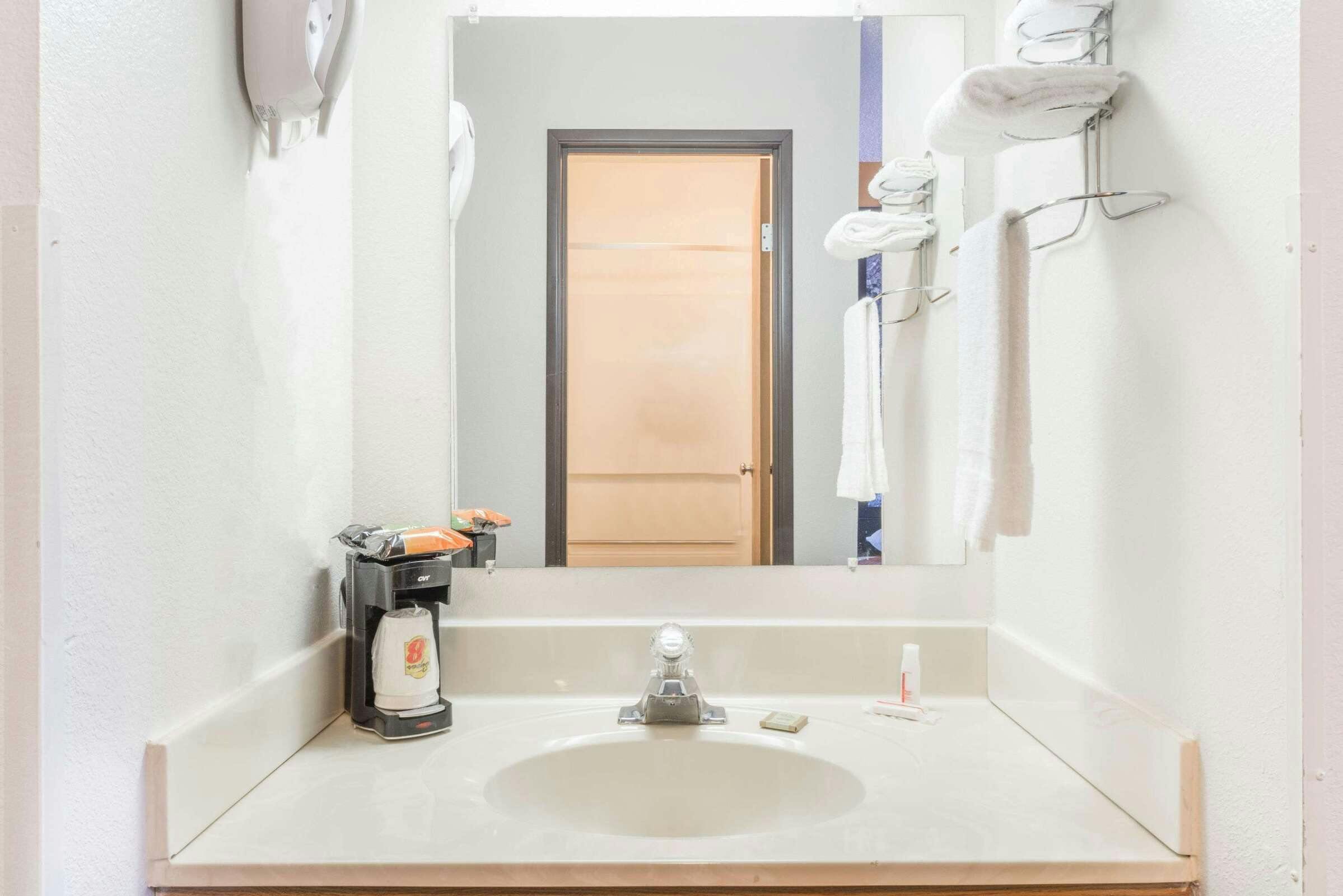 Hotel Super 8 Front Royal/Park Area photo 5