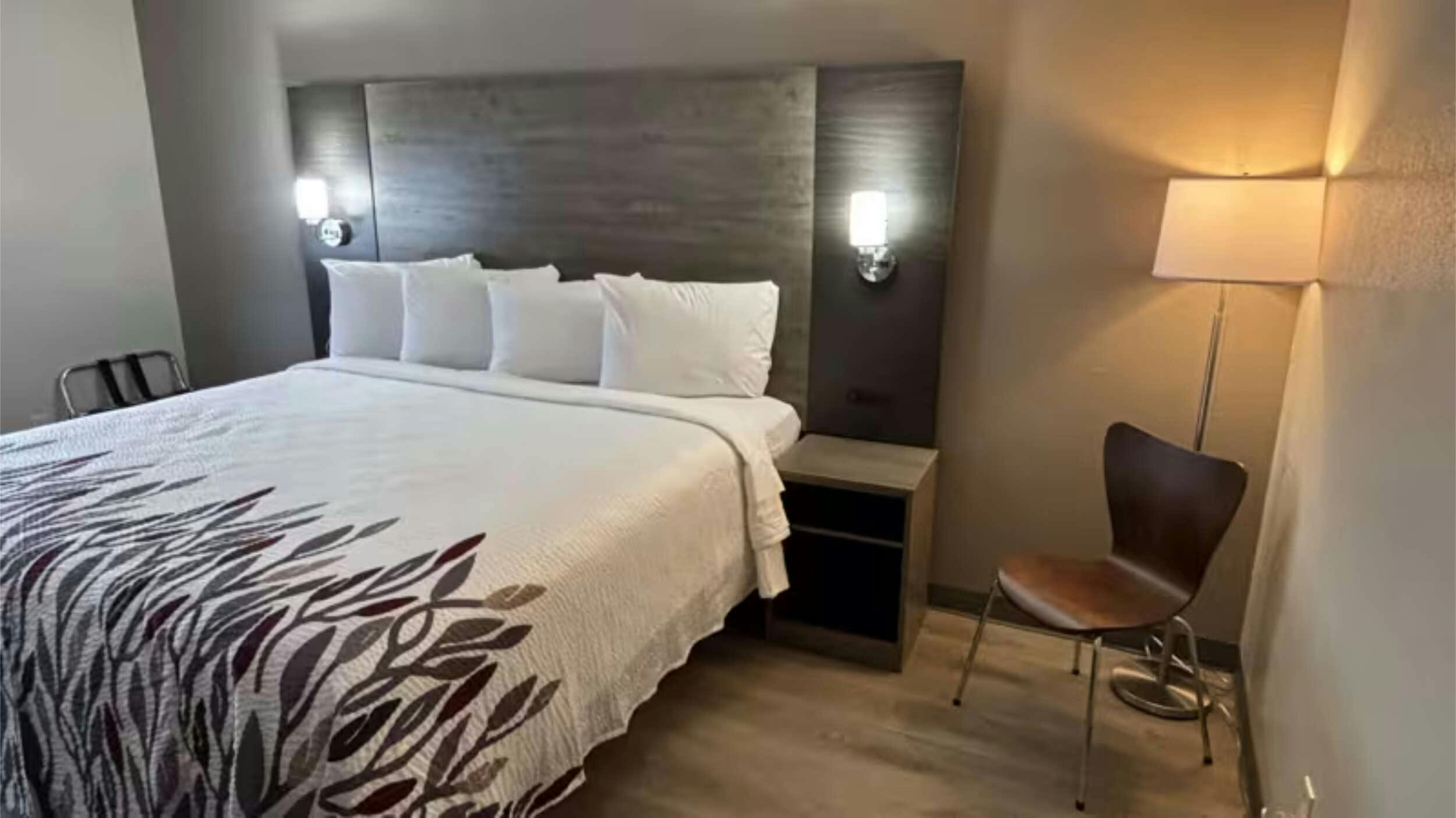 Hotel Red Roof Inn & Suites Hammond, IN photo 3