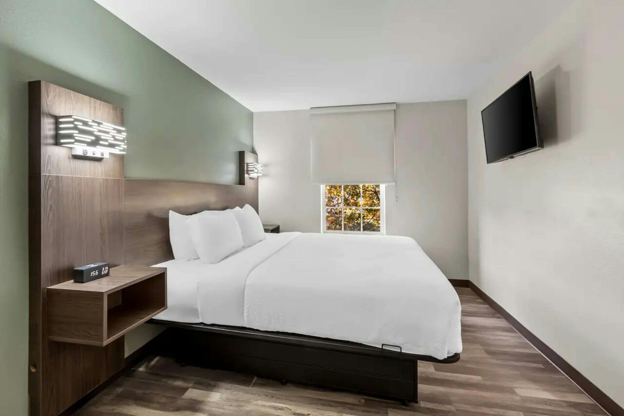 Hotel Quality Inn & Suites Columbia Harbison photo 1