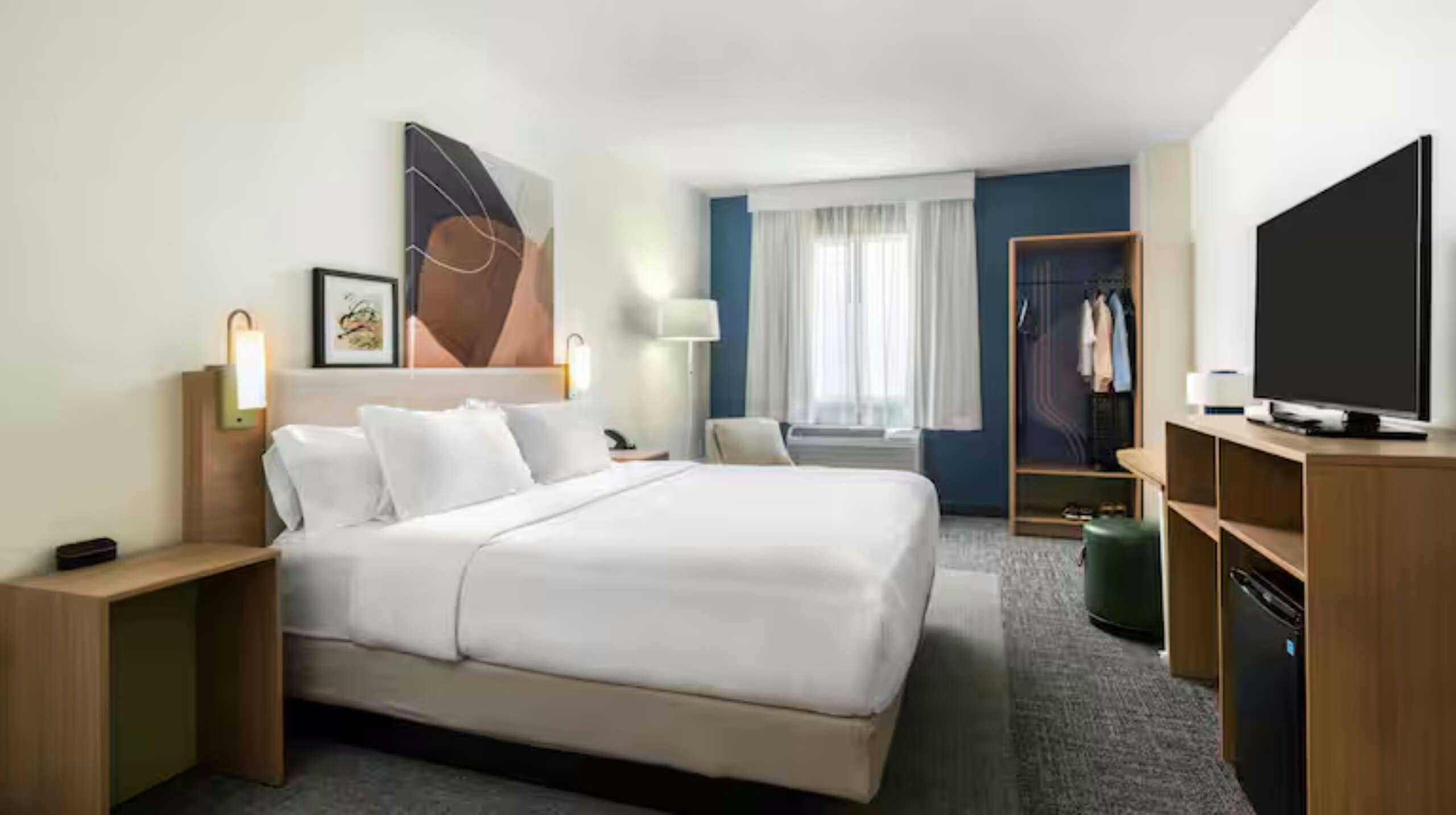 Hotel Spark by Hilton Cincinnati Fairfield photo 1