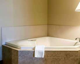 Hotel Spark by Hilton Cincinnati Fairfield photo 5