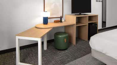 Hotel Spark by Hilton Cincinnati Fairfield photo 3