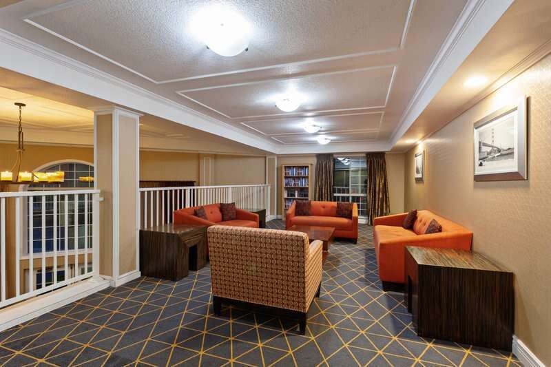 Hotel Holiday Inn & Suites SAN MATEO-SAN FRANCISCO SFO by IHG photo 2