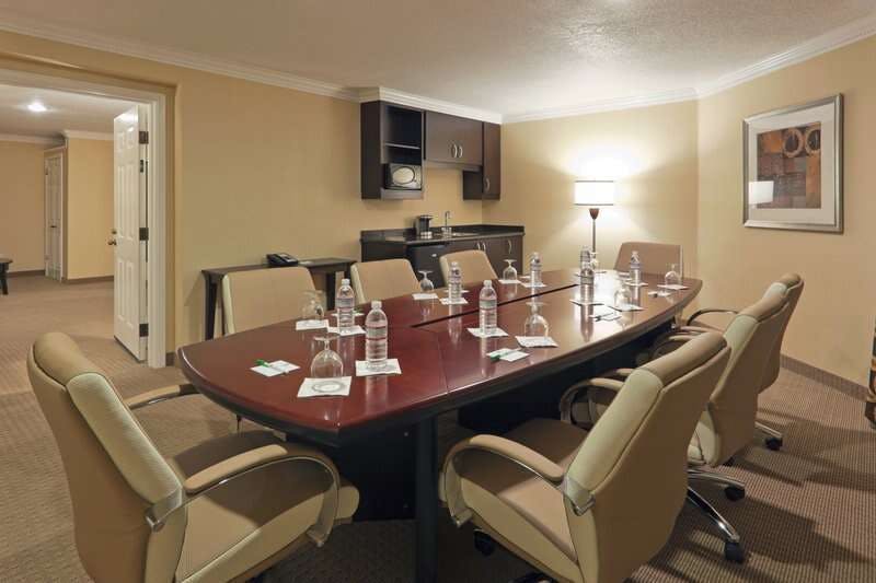 Hotel Holiday Inn & Suites SAN MATEO-SAN FRANCISCO SFO by IHG photo 5