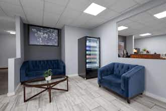 Hotel Super 8 Macon West photo 3