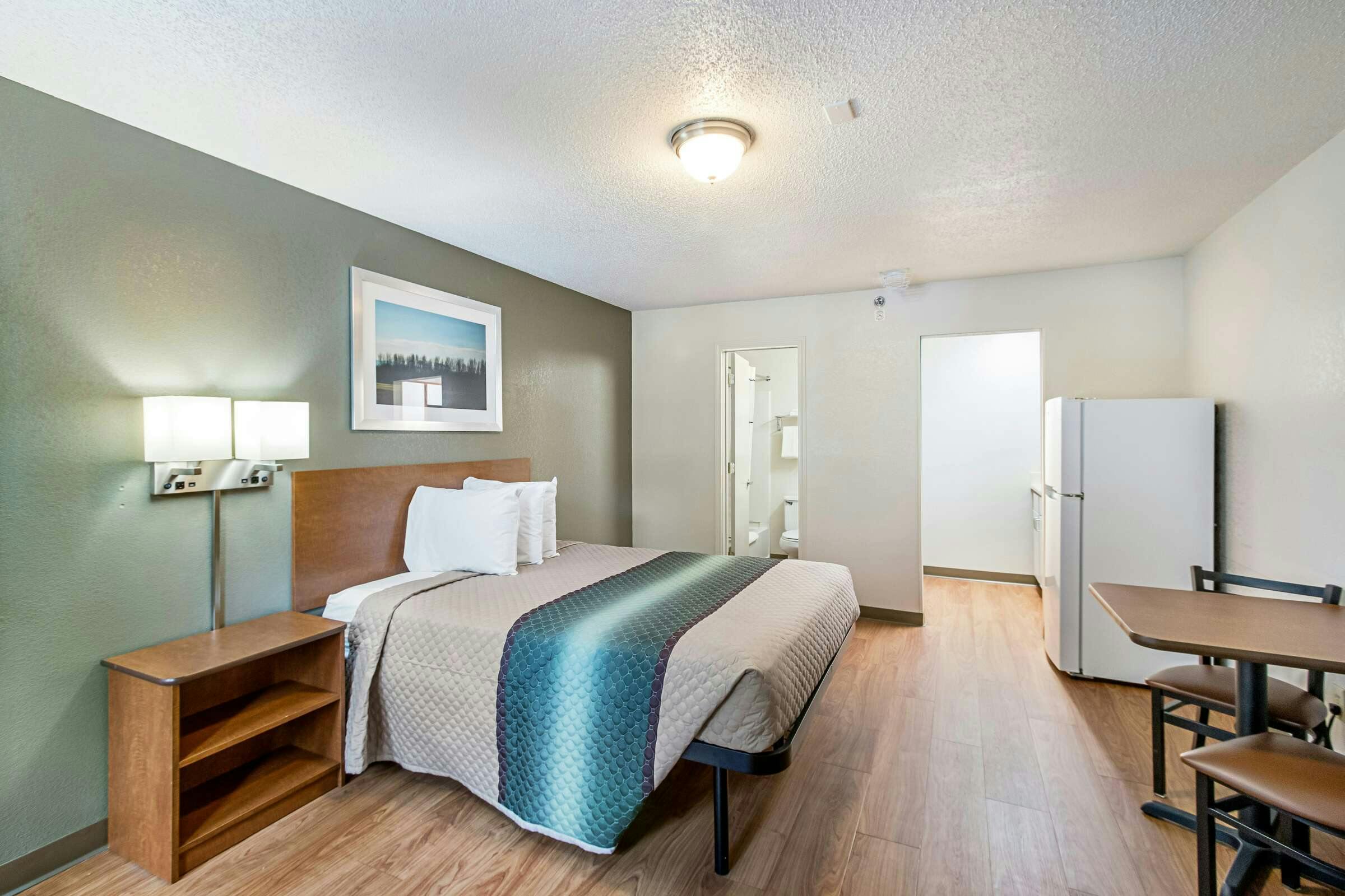 Hotel HomeTowne Studios Atlanta - Lawrenceville photo 1