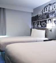 Hotel Glen Capri Inn & Suites - Burbank Universal photo 5